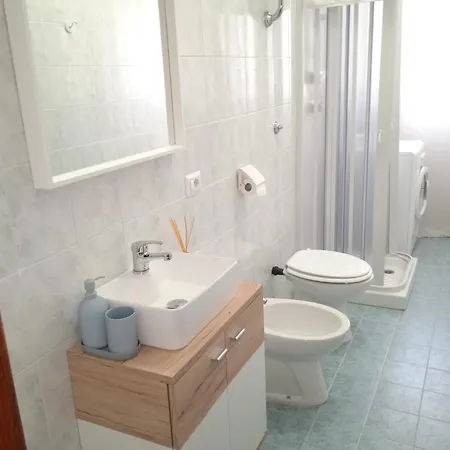Apartment 42